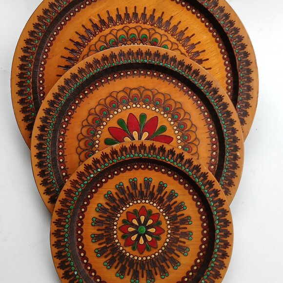 VTG Handcrafted Set of 3 Wooden Trays Decorative Plates Folk Art Mandala Design - Picture 3 of 14